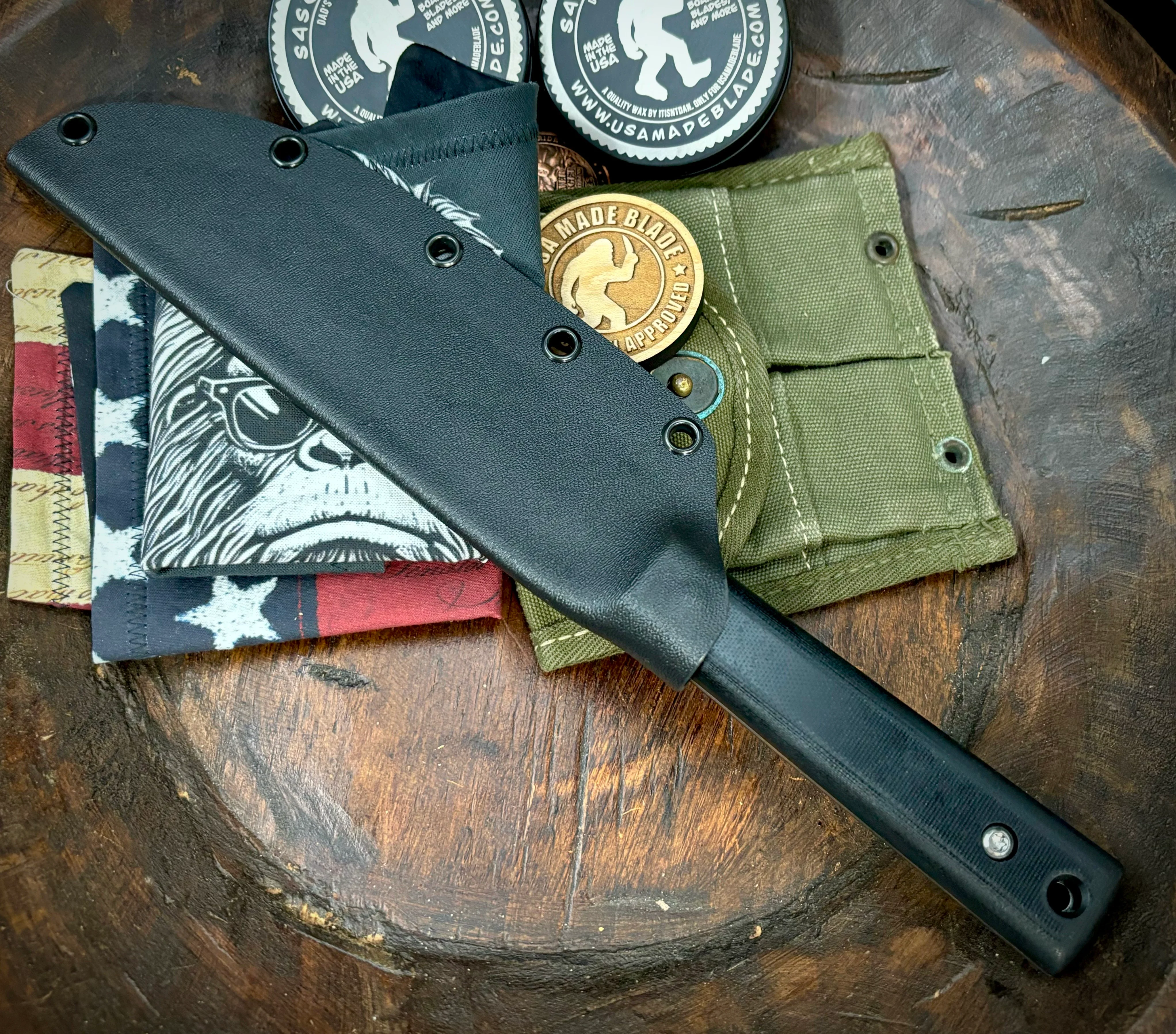 Defiant-7 Magnolia with AEBL Steel and Black G10 Handles - Image 3