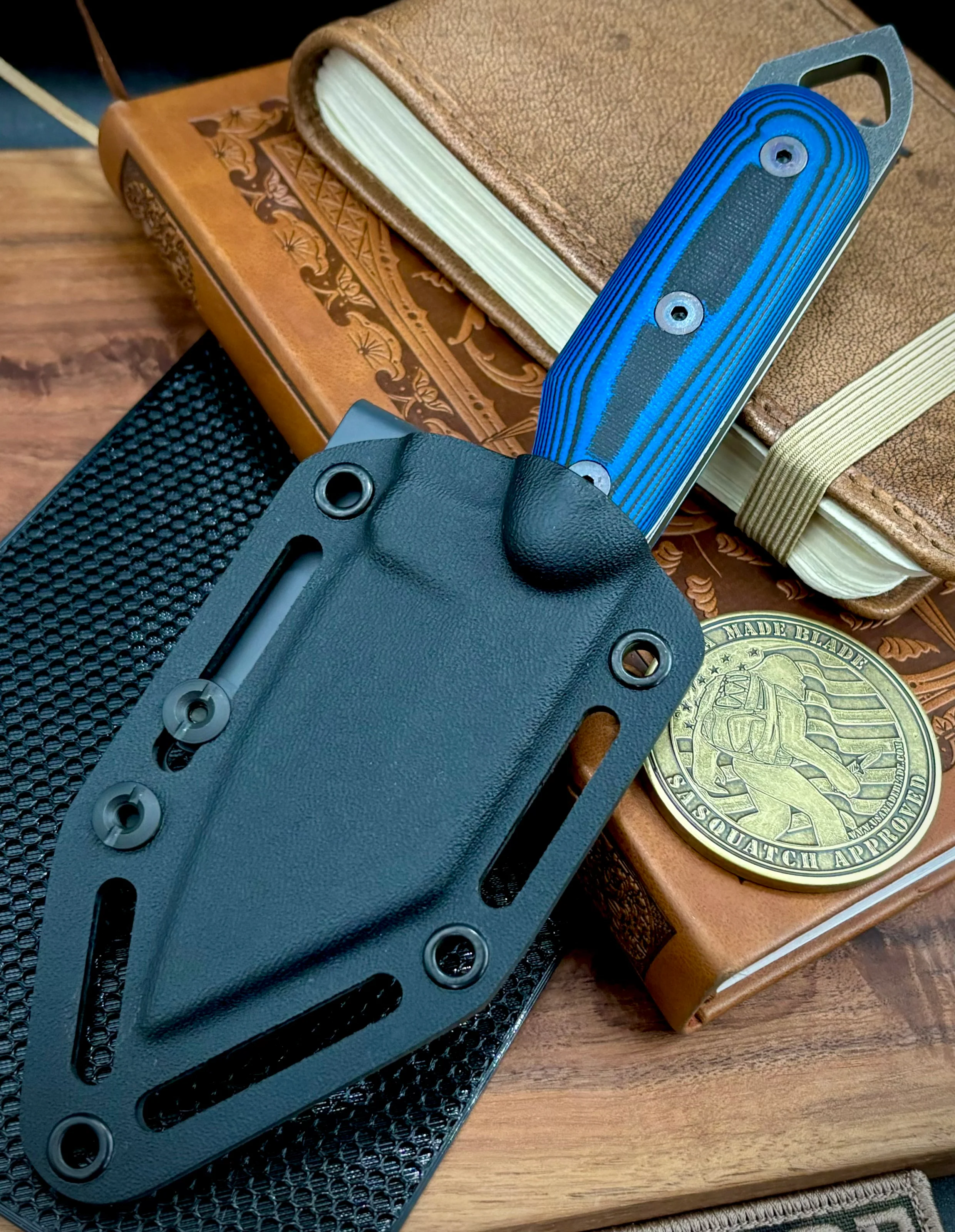 Shed Knives U.S. Tanto with Blue/Black G10 Handles and 154-CM Steel - Image 3