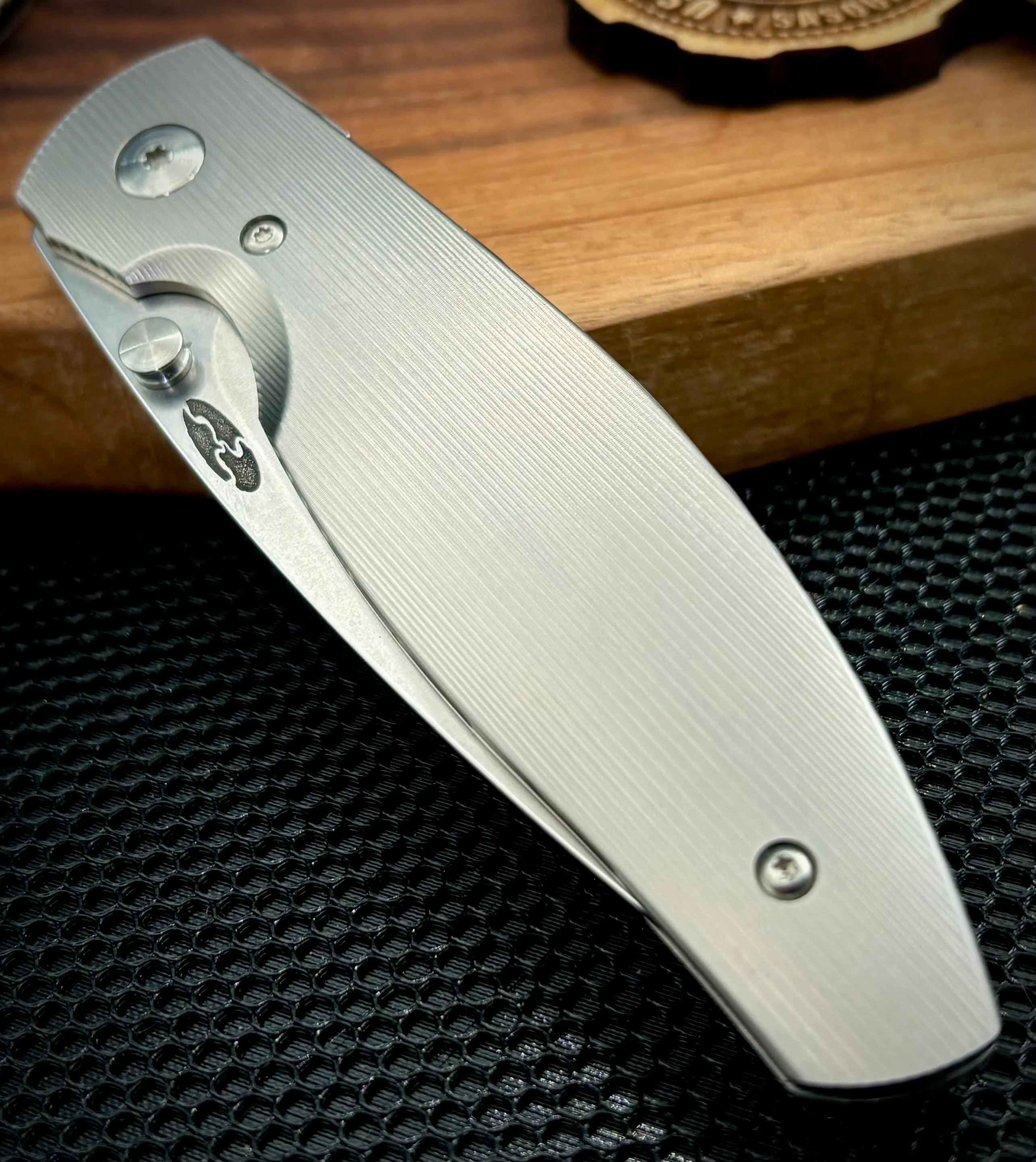 Three Rivers Manufacturing (TRM) Atom Liner Lock with 3D Pinstripe Titanium and Magnacut Steel - Image 3