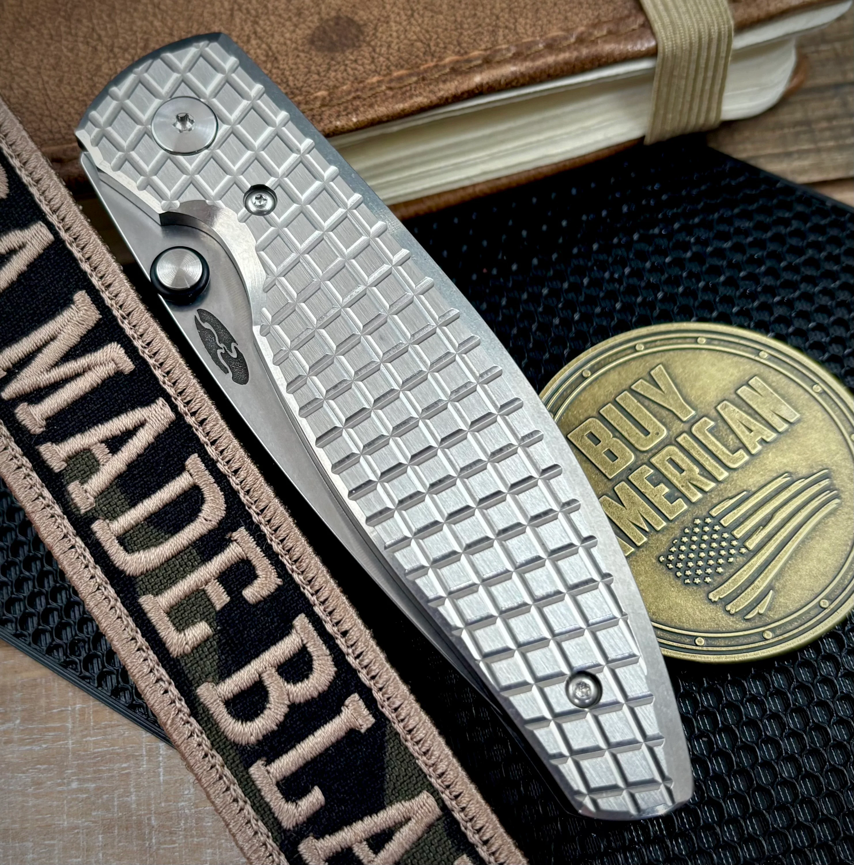 Three Rivers Manufacturing (TRM) Atom Liner Lock with Frag Flat Titanium and Magnacut Steel - Image 3